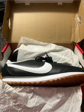 Nike Pacific , Leather ,Black and White sneakers, Women’s 8 , men’s 6.5 NIB